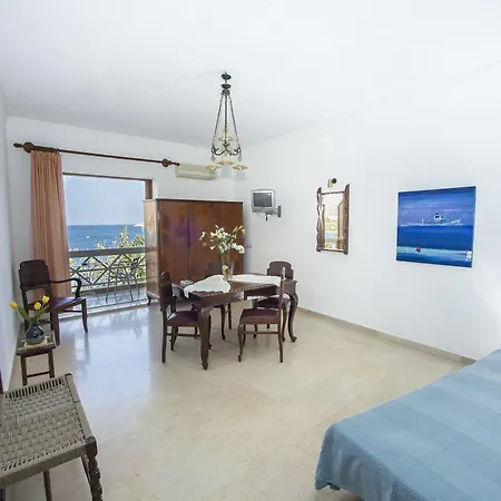 Melas 2* Agios Nikolaos (Crete)